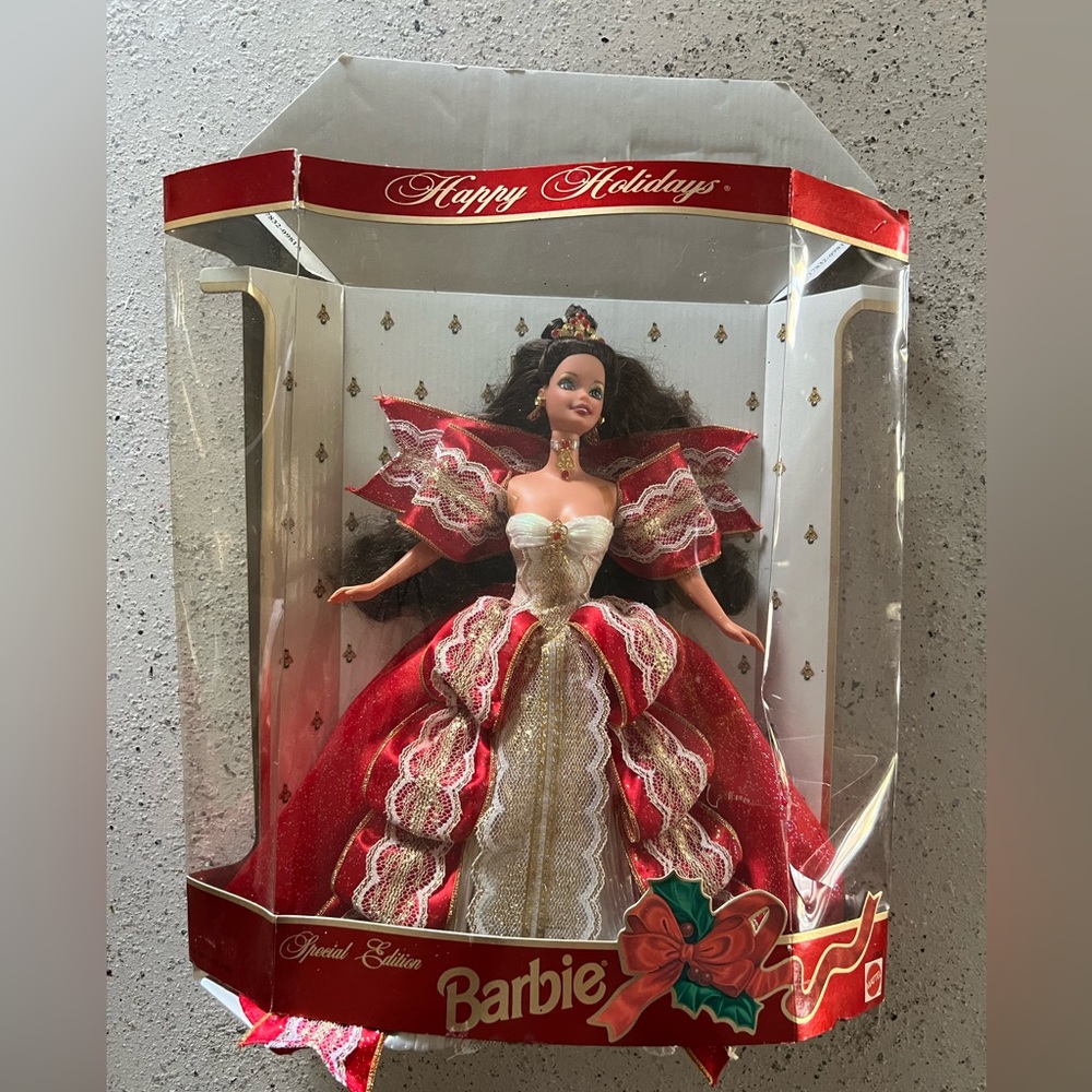 Happy Holidays Barbie 1997 Special Edition #17832 Unopened